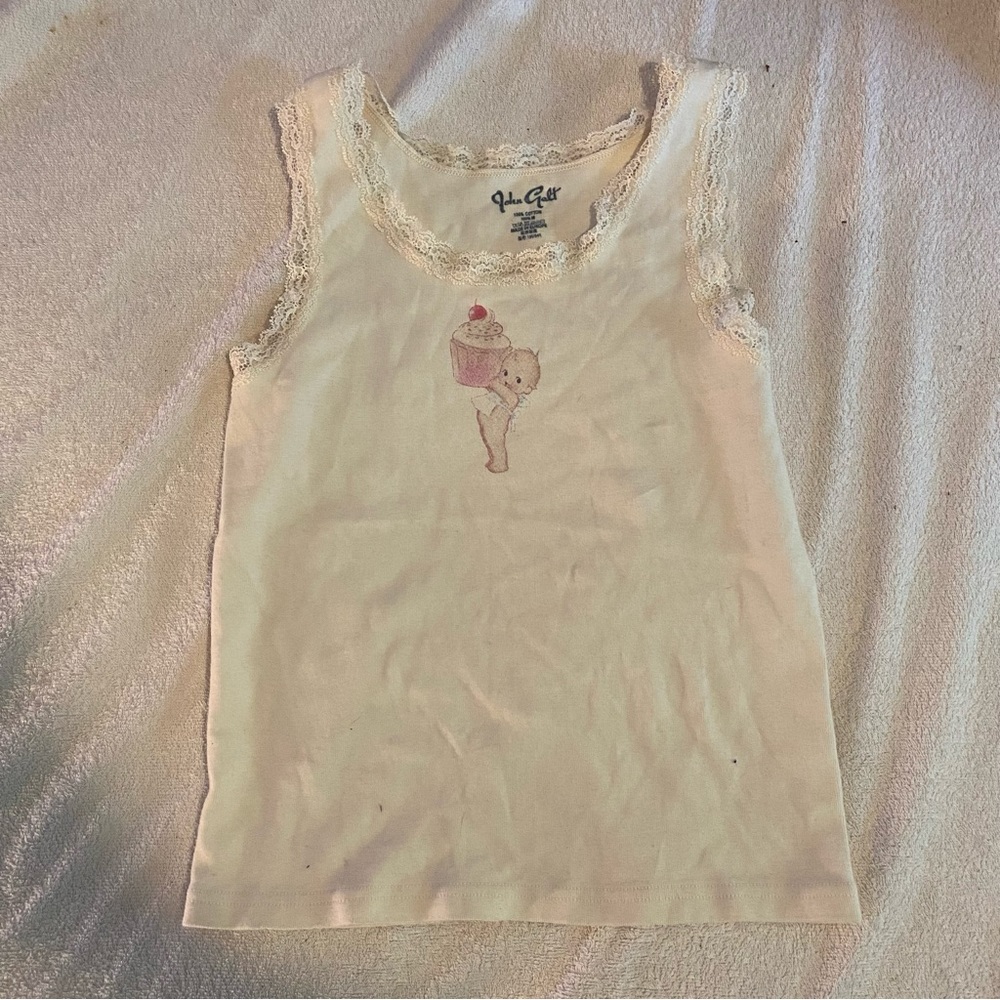 Brandy Melville cupcake tank